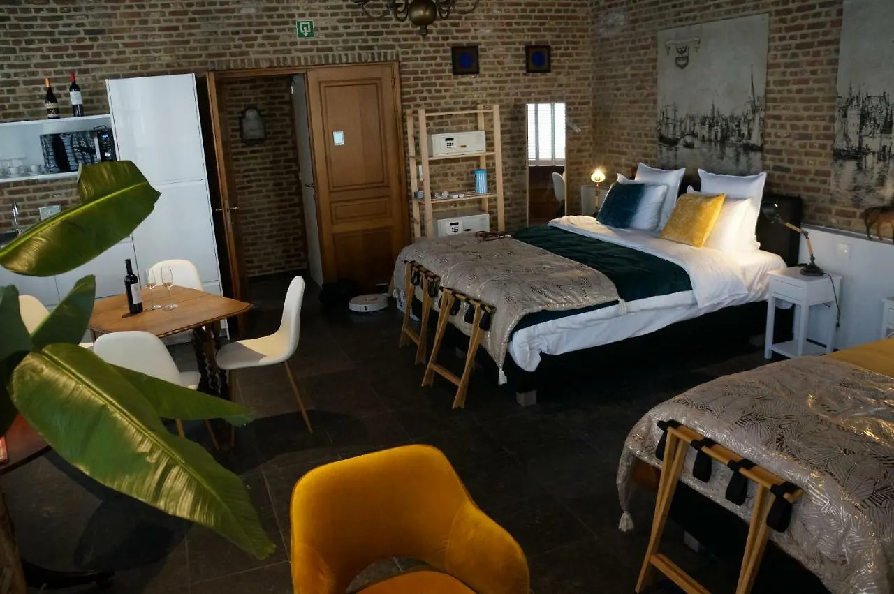 Charming Suites Jan Zonder Vrees Antwerp Bed & Breakfast