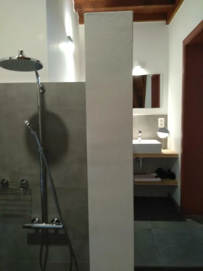 Charming Suites Jan Zonder Vrees 안트베르펜 B&B